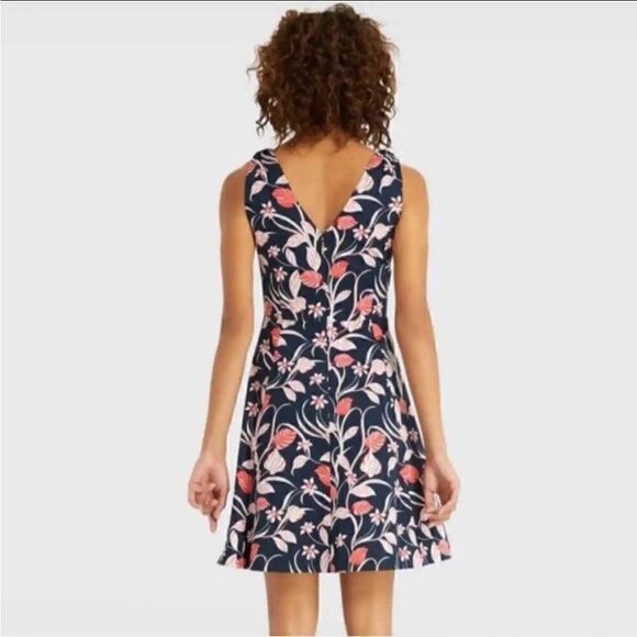 Draper James Love Circle Dress V-Neck A-line Navy Red and Pink Floral - Picture 2 of 16